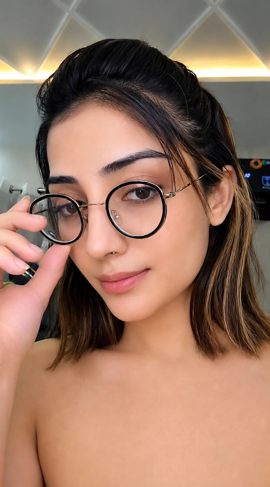 Featured image for Mishoo Khalifa Fully Nude on Tango Live Flaunting Big Boobs and Rubs Her Pussy for Fans