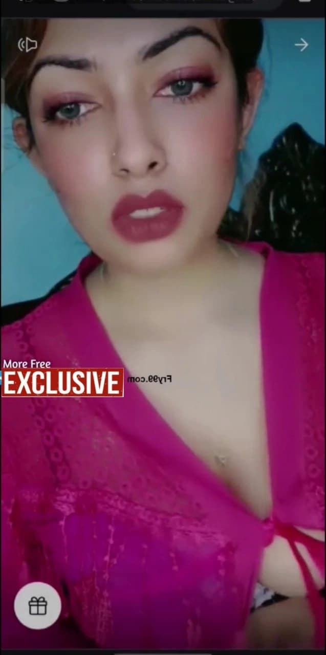 Featured image for 🥵 PEITY Famous Insta Influencer Most Demanded Latest Paid 121 Private Videocall Str!pping Full Frontal NUD€ Pressing her Huge B00bs Slapping her A$$ & Pssy Rubbing💦!! Don't Miss🥵🔥