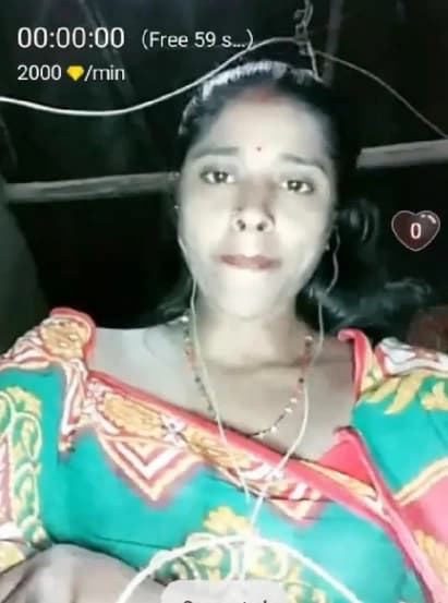 Featured image for Riyaa showing her boobs on chamet live with face|| Must Watch