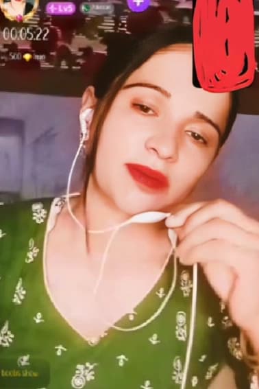 Featured image for Chamet Girl Praveen Showing Her Pussy