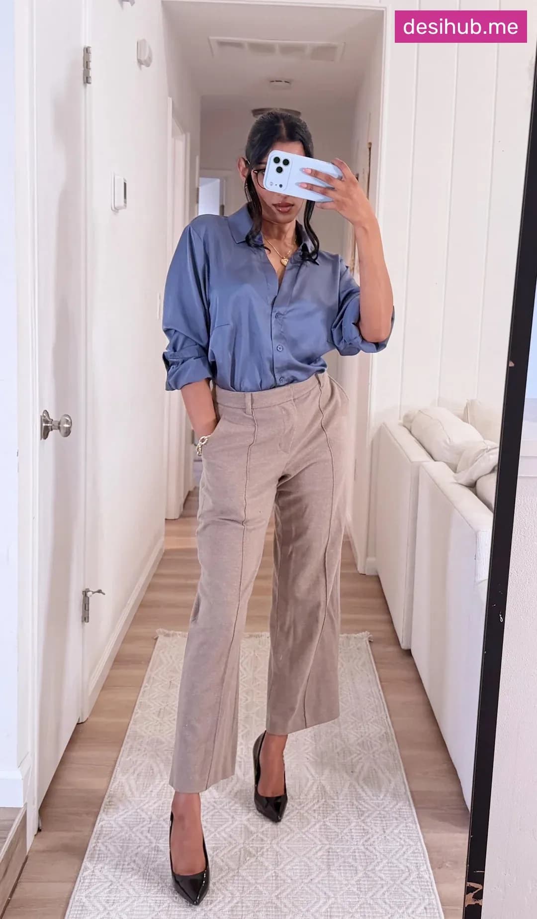 Featured image for Sexy HR Manager With a Perfect Figure Sends Her Boss Nudes