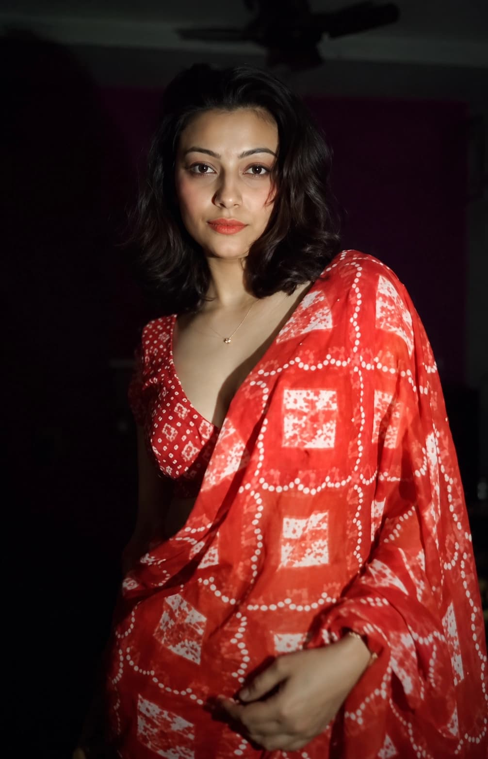 Featured image for Hot Indian Babe Dancing In Saree Live Tango Show