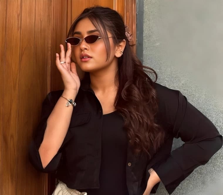 Image of 🥵Minhali Malik Famous Pakistani Insta Influencer Latest Trending Most Exclusive Viral Stuff 5 NEW VIDEO'S UPDATE Full Face Clear Audio Giving Bl0wj0b inside Car & Full NUD€ C*m Facial💦Saying " Khub S*× krenge Jitna Marzi Chod Lena Mughe "💦!! Don't Miss🥵